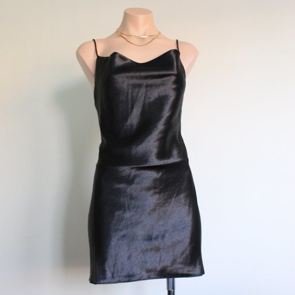 🌞🐚Summer Tings Collection// Black Silk mini Dress - Picture 3 of 3